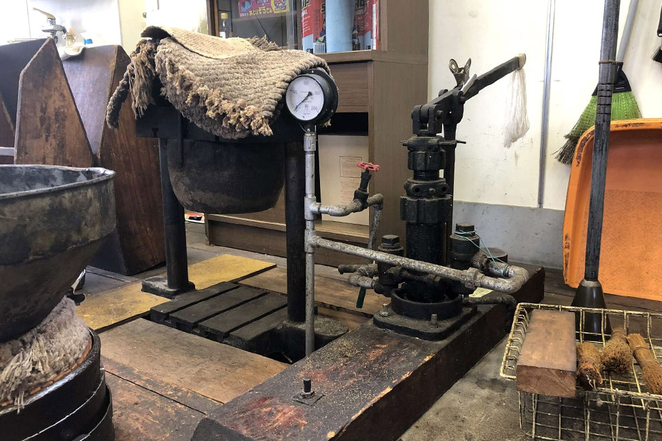 井戸のような手押しポンプ